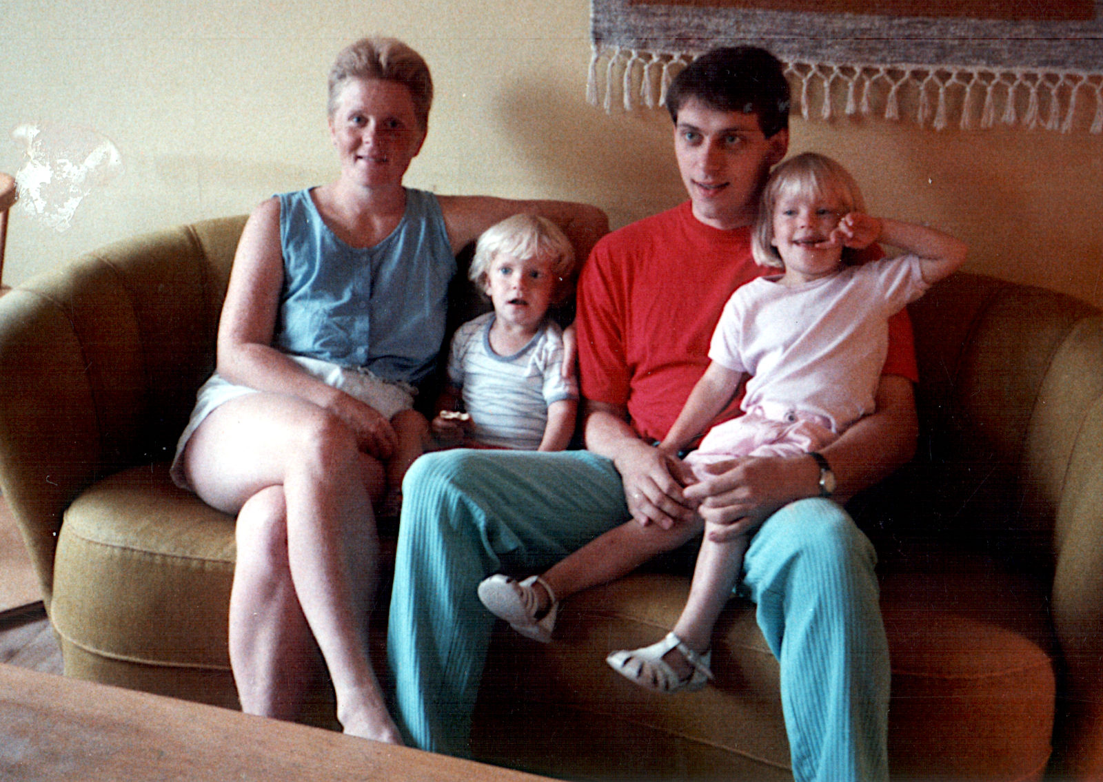 Far, mor og børn, 1983--1999 (95)